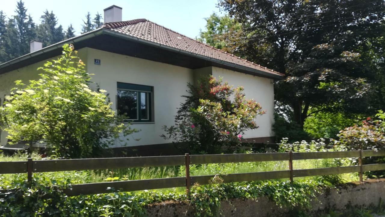 Ferienhaus Am Waldrand Βίλα Ampflwang im Hausruckwald Εξωτερικό φωτογραφία